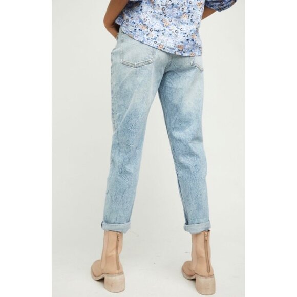 NWT Free People Ultra High Waist Washed Blue Denim Tapered Leg Mom Jeans - Picture 6 of 14